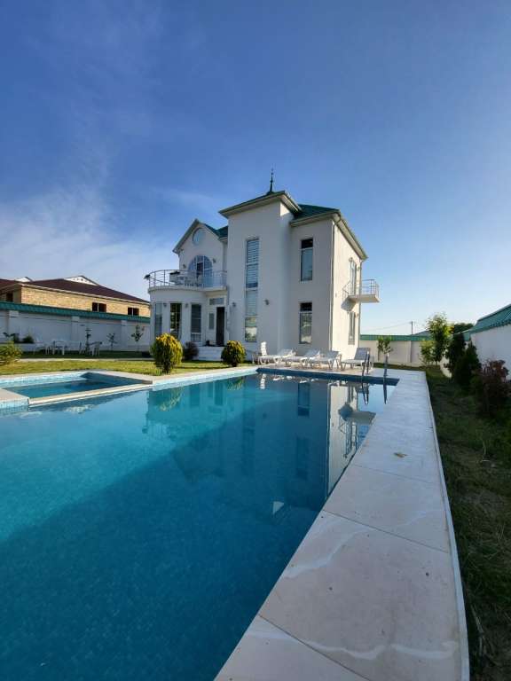 Qəbələ Qəbələ, Azerbaycan günlük kirayə Həyət evi / Villa 280 AZN-a 6 otaqlı