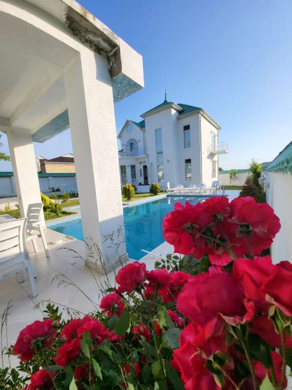 Qəbələ Qəbələ, Azerbaycan günlük kirayə Həyət evi / Villa 280 AZN-a 6 otaqlı