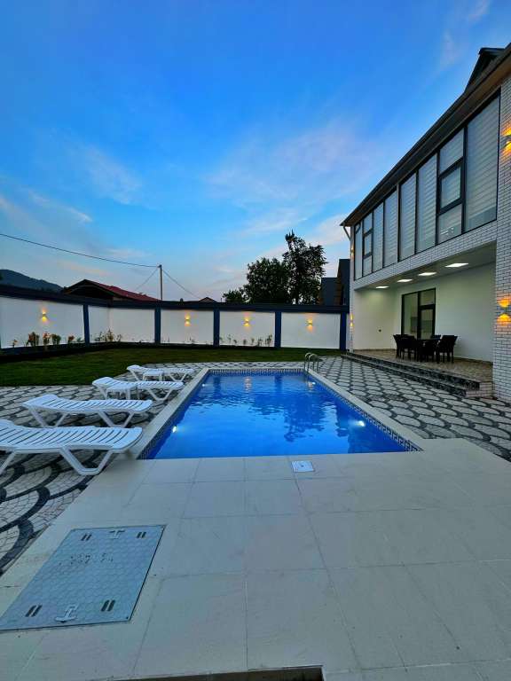 Qəbələ Qəbələ, Azerbaycan günlük kirayə Həyət evi / Villa 300 AZN-a 7 otaqlı