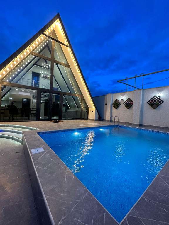 Qəbələ Qəbələ, Azerbaycan günlük kirayə Həyət evi / Villa 180 AZN-a 4 otaqlı