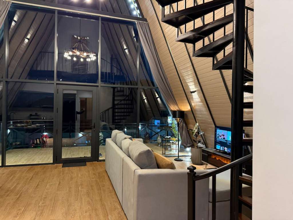 Qəbələ Qəbələ, Azerbaycan günlük kirayə Həyət evi / Villa 200 AZN-a 4 otaqlı