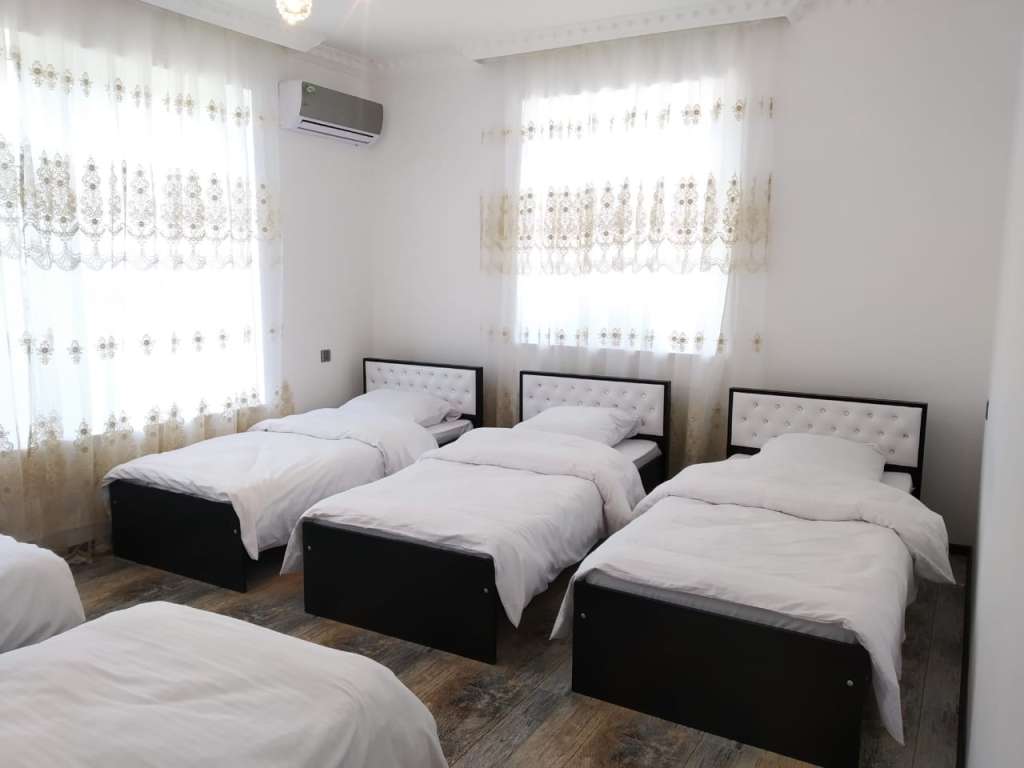 Qəbələ Qəbələ, Azerbaycan günlük kirayə Həyət evi / Villa 300 AZN-a 8 otaqlı