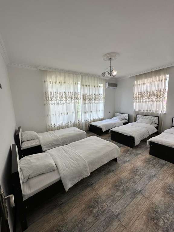 Qəbələ Qəbələ, Azerbaycan günlük kirayə Həyət evi / Villa 300 AZN-a 8 otaqlı