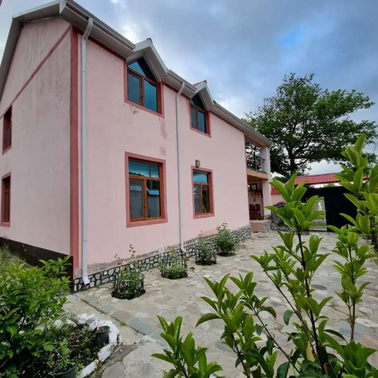 İsmayıllı İsmayıllı, Azerbaycan Azərbaycanda günlük kirayə Həyət evi / Villa 100 AZN-a 4 otaqlı