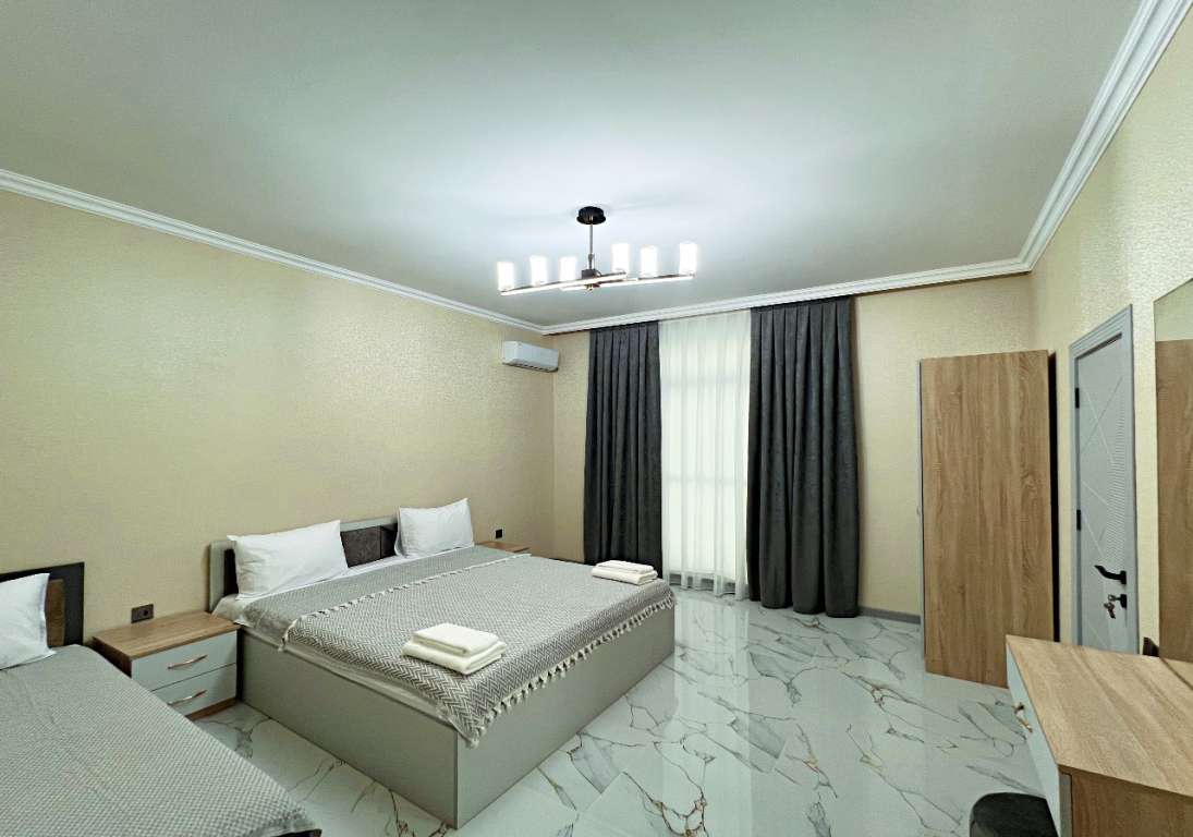Qəbələ 9 Cəfər Cabbarlı, Qəbələ, Azərbaycan günlük kirayə Həyət evi / Villa 250 AZN-a 7 otaqlı