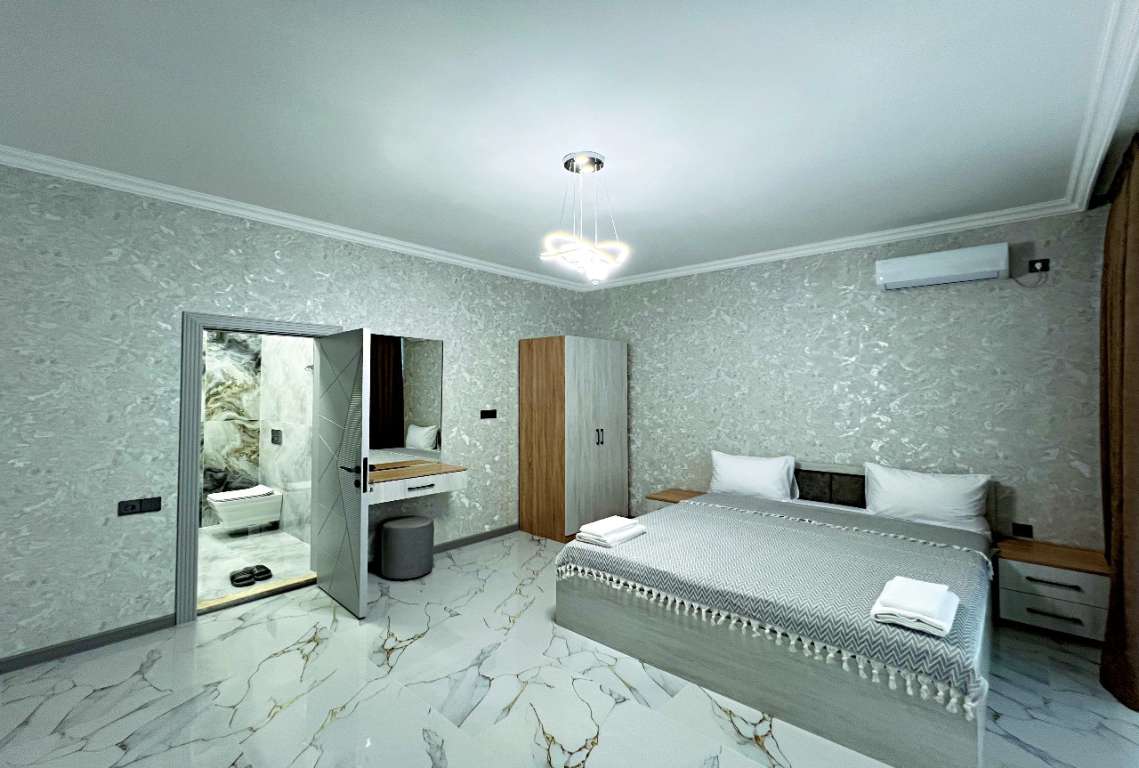 Qəbələ 9 Cəfər Cabbarlı, Qəbələ, Azərbaycan günlük kirayə Həyət evi / Villa 250 AZN-a 7 otaqlı