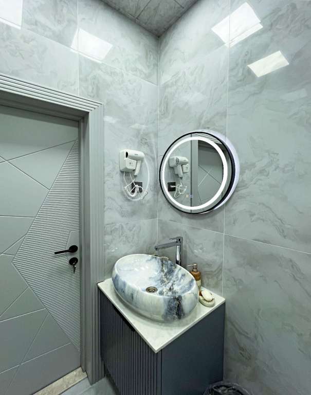 Qəbələ 9 Cəfər Cabbarlı, Qəbələ, Azərbaycan günlük kirayə Həyət evi / Villa 250 AZN-a 7 otaqlı