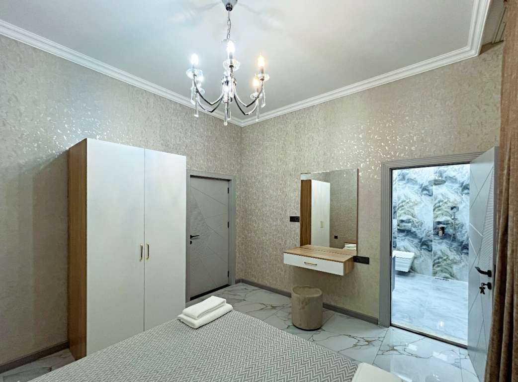 Qəbələ 9 Cəfər Cabbarlı, Qəbələ, Azərbaycan günlük kirayə Həyət evi / Villa 250 AZN-a 7 otaqlı