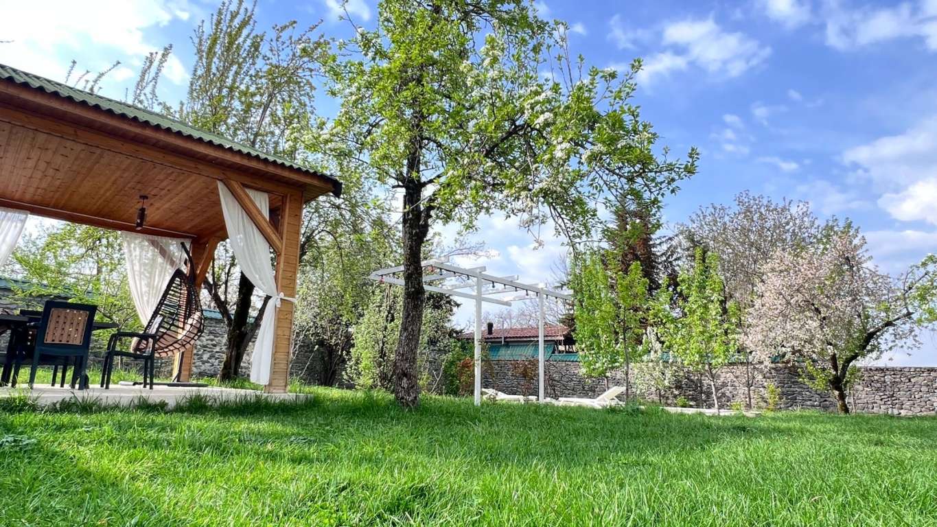 Qəbələ XRRW+WJP, Kebele, Azerbaycan günlük kirayə Həyət evi / Villa 140 AZN-a 5 otaqlı