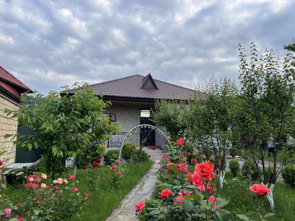 Quba 8H6Q+G8 İkinci Nügədi, Azerbaijan Azərbaycanda günlük kirayə Həyət evi / Villa 80 AZN-a 3 otaqlı