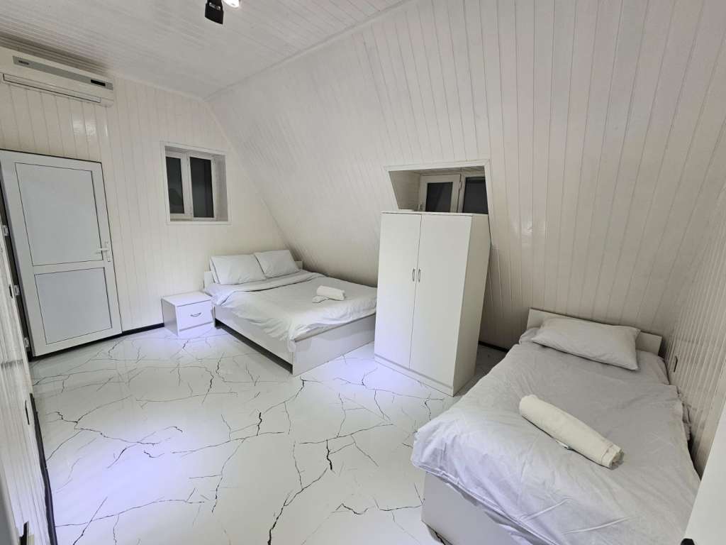 Qəbələ XRRW+987, Qəbələ, Azərbaycan günlük kirayə A-Frame 350 AZN-a 4 otaqlı