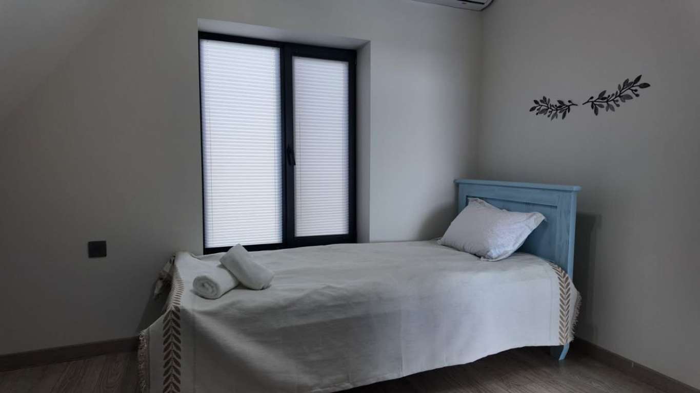Qəbələ WQHM+2P Daşca, Azerbaycan günlük kirayə Həyət evi / Villa 300 AZN-a 4 otaqlı