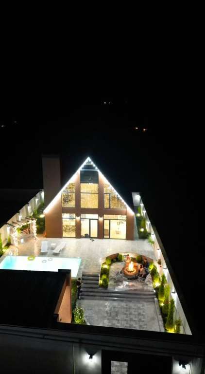 Qəbələ WQHM+2P Daşca, Azerbaycan günlük kirayə Həyət evi / Villa 300 AZN-a 4 otaqlı