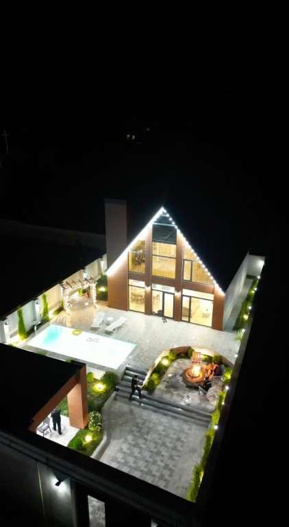 Qəbələ WQHM+2P Daşca, Azerbaycan günlük kirayə Həyət evi / Villa 300 AZN-a 4 otaqlı