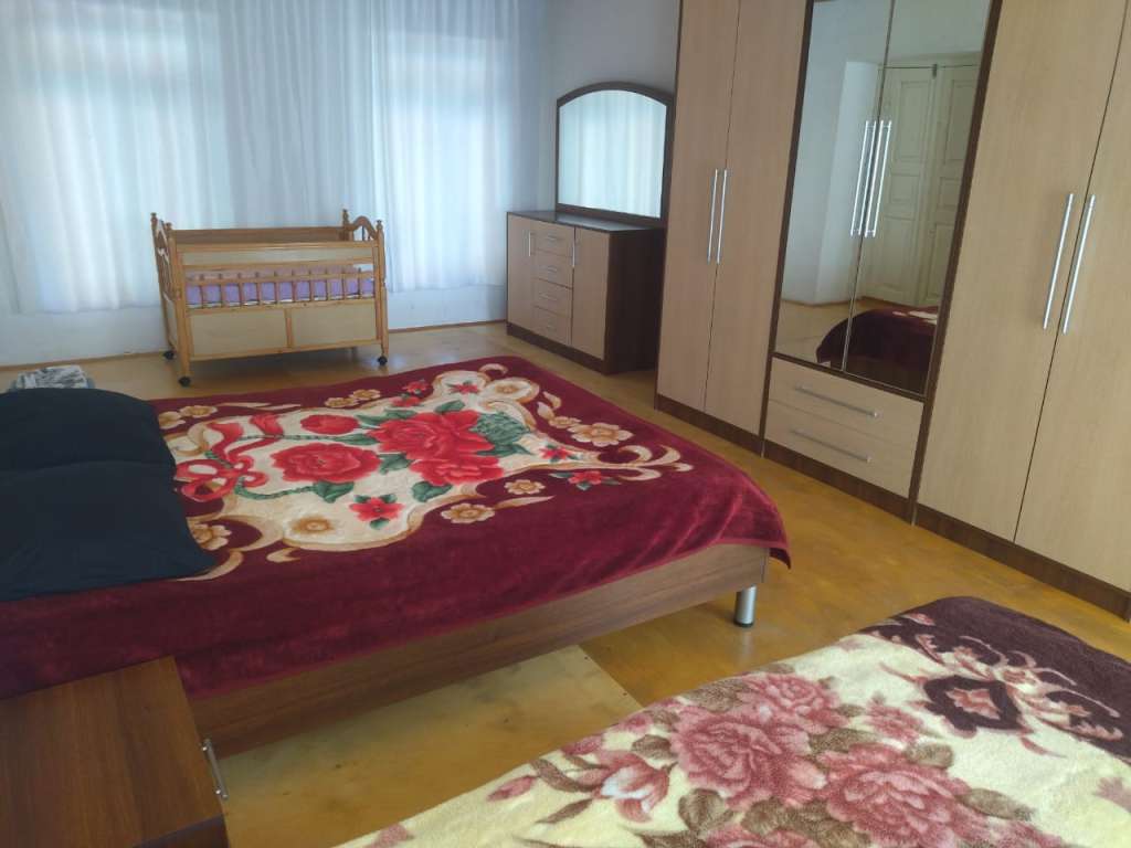 Qax Ağçay, Азербайджан günlük kirayə Həyət evi / Villa 80 AZN-a 3 otaqlı
