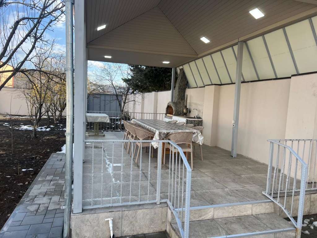 Quba F4RR+R6F, Mardakan, Azerbaycan günlük kirayə Həyət evi / Villa 350 AZN-a 7 otaqlı