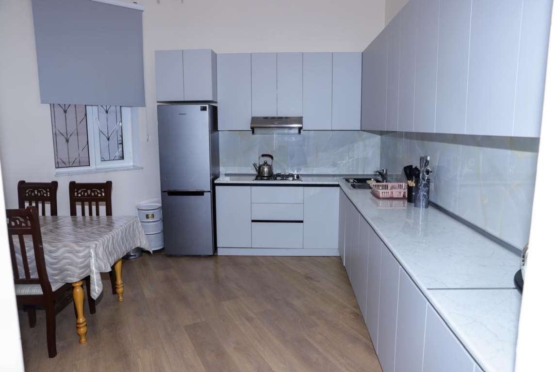 Quba F4RR+R6F, Mardakan, Azerbaycan günlük kirayə Həyət evi / Villa 350 AZN-a 7 otaqlı