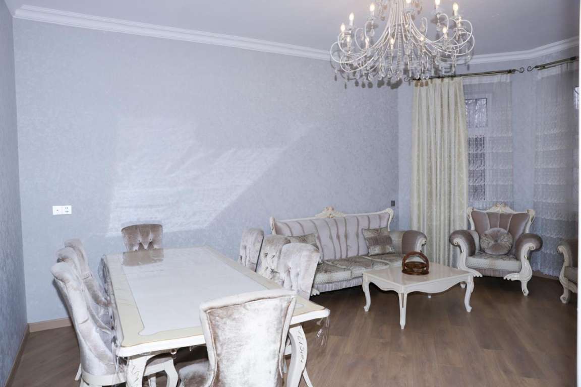 Quba F4RR+R6F, Mardakan, Azerbaycan günlük kirayə Həyət evi / Villa 350 AZN-a 7 otaqlı