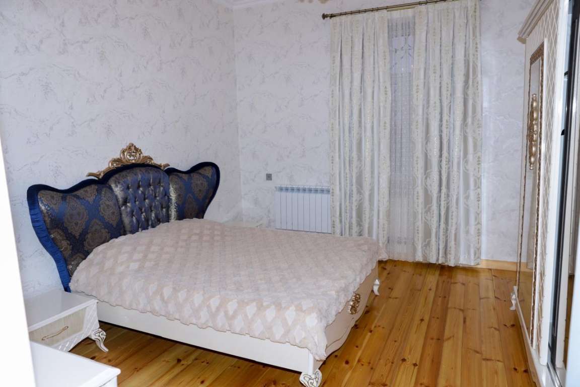Quba F4RR+R6F, Mardakan, Azerbaycan günlük kirayə Həyət evi / Villa 350 AZN-a 7 otaqlı