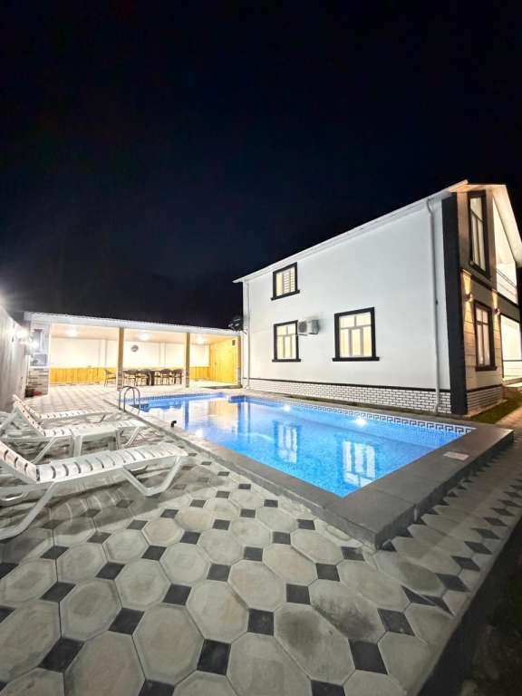 Qəbələ Qəbələ, Azerbaycan günlük kirayə Həyət evi / Villa 359 AZN-a 5 otaqlı