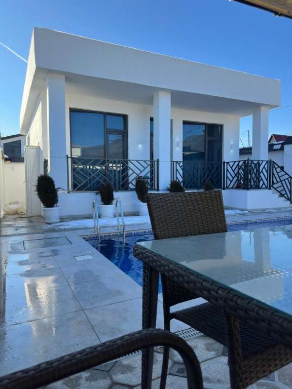Qəbələ Nohurqışlaq, Azerbaycan günlük kirayə Həyət evi / Villa 250 AZN-a 2 otaqlı