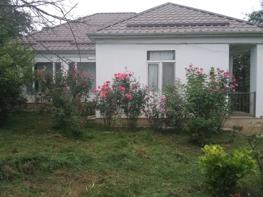 Qusar CCCC+VWF, Fəxrəddin Musayev, Qusar, Azerbaijan Azərbaycanda günlük kirayə Həyət evi / Villa 70 AZN-a 3 otaqlı