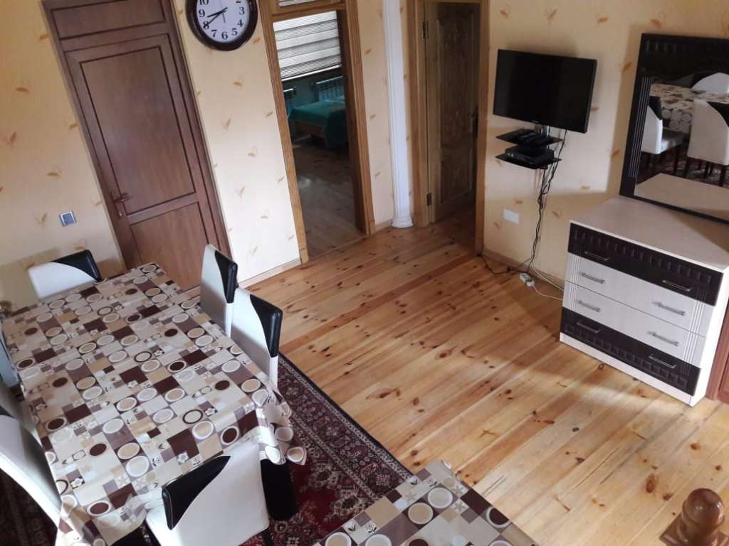 Qəbələ Qəbələ, Азербайджан günlük kirayə Həyət evi / Villa 200 AZN-a 5 otaqlı