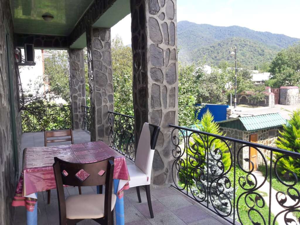 Qəbələ Qəbələ, Азербайджан günlük kirayə Həyət evi / Villa 200 AZN-a 5 otaqlı