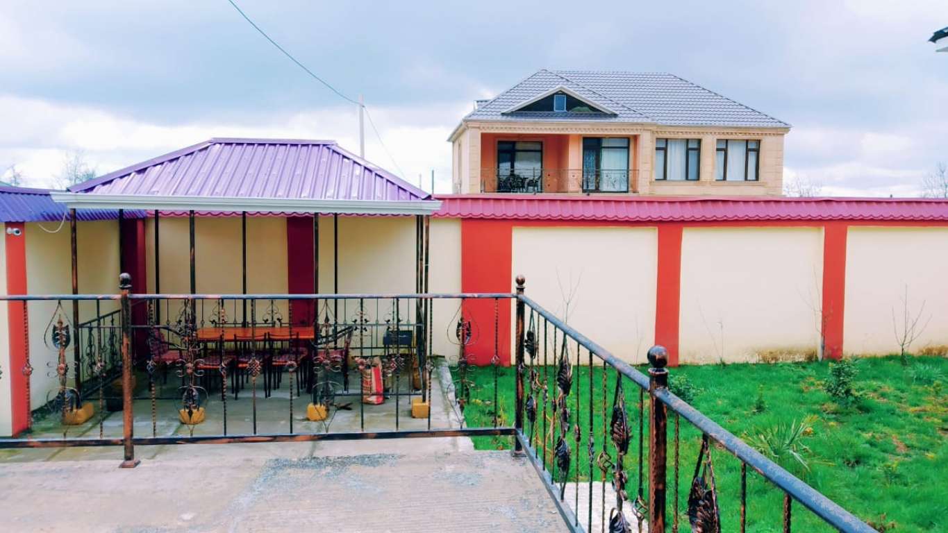 Qəbələ Qəbələ, Азербайджан günlük kirayə Həyət evi / Villa 70 AZN-a 4 otaqlı