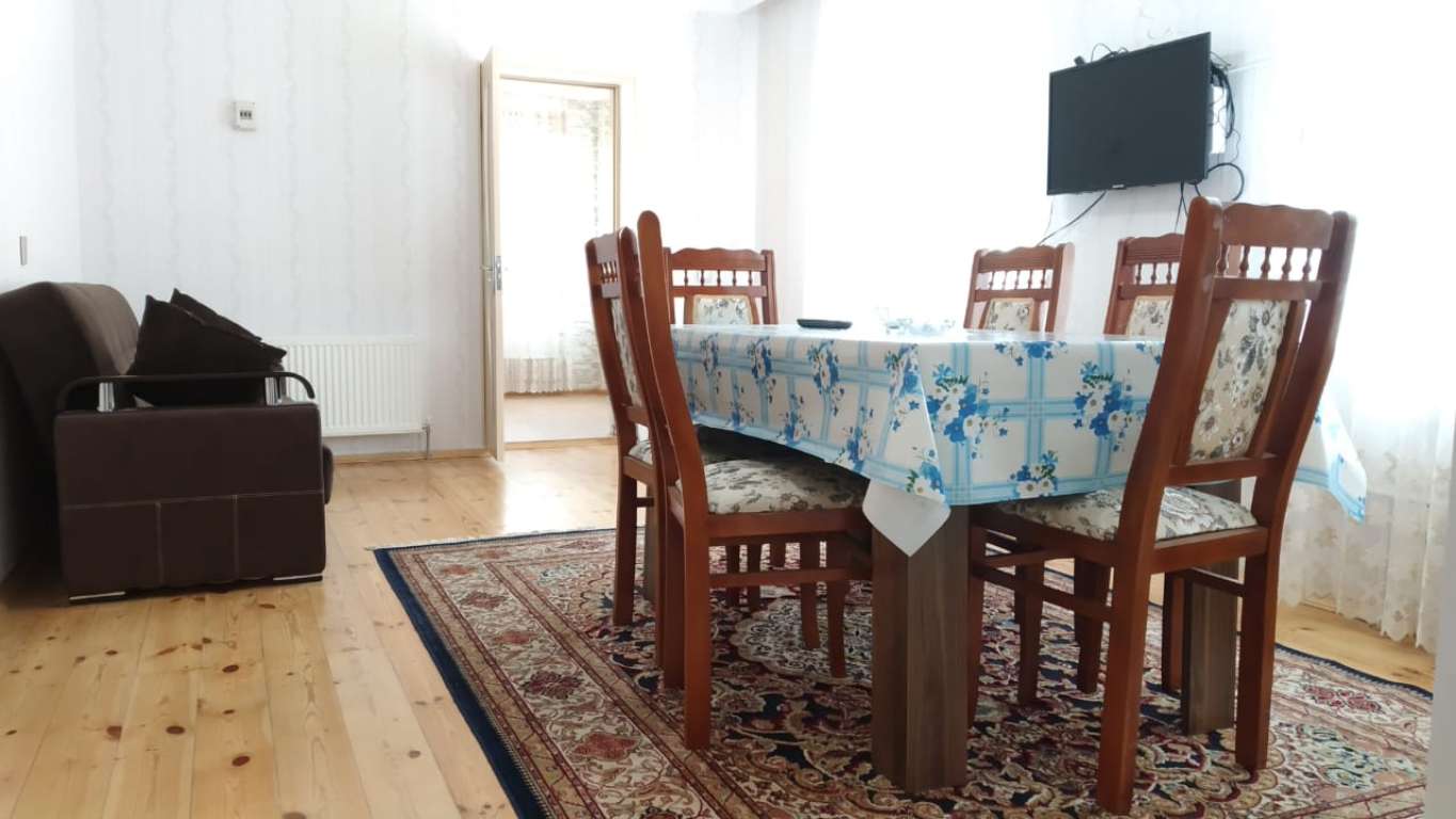 Qəbələ Qəbələ, Азербайджан günlük kirayə Həyət evi / Villa 70 AZN-a 4 otaqlı