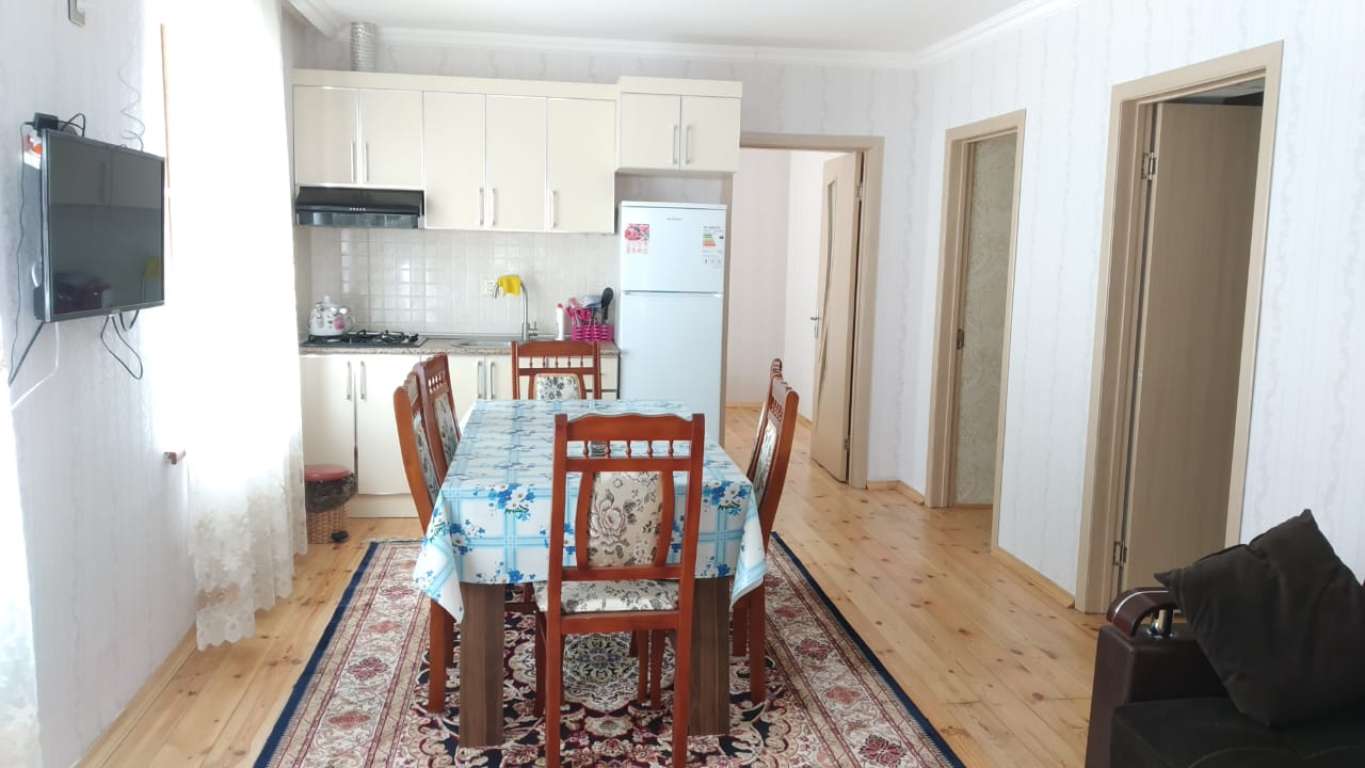 Qəbələ Qəbələ, Азербайджан günlük kirayə Həyət evi / Villa 70 AZN-a 4 otaqlı