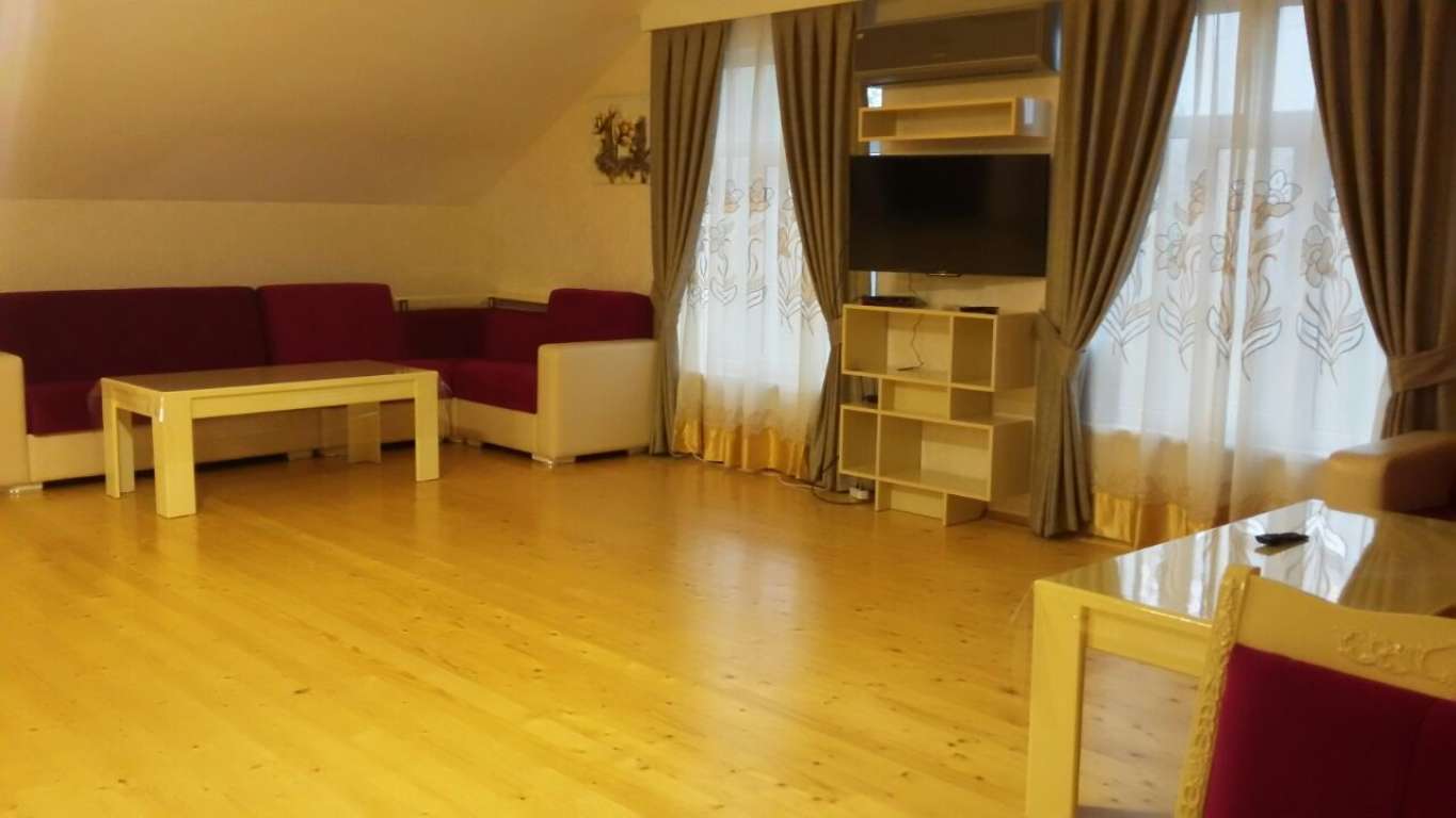 Şəki Šeki, Азербайджан günlük kirayə Həyət evi / Villa 170 AZN-a 5 otaqlı
