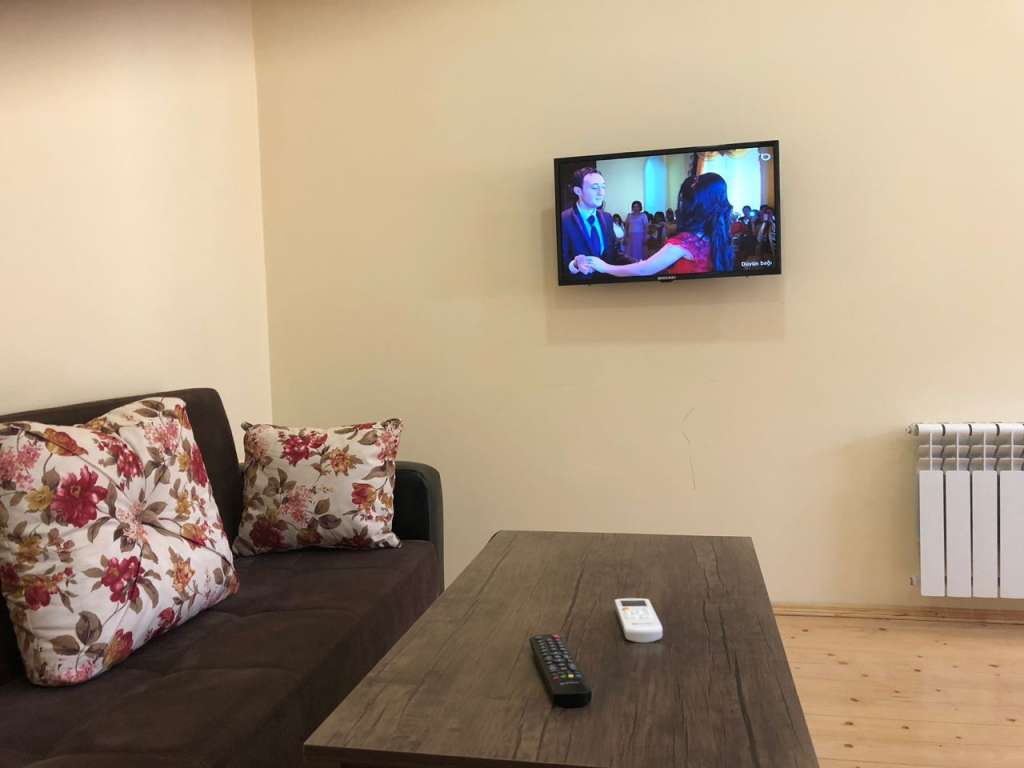 Qax Qax, Азербайджан günlük kirayə Həyət evi / Villa 80 AZN-a 3 otaqlı