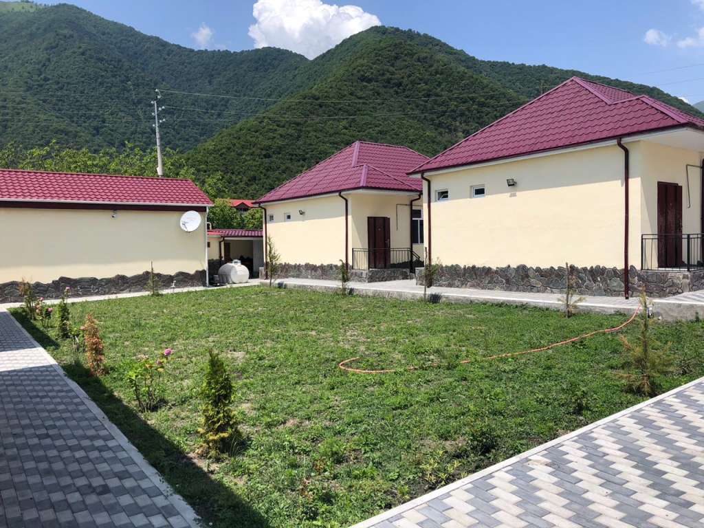 Qax Qax, Азербайджан günlük kirayə Həyət evi / Villa 80 AZN-a 3 otaqlı