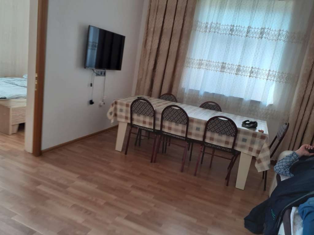Qax Qax, Азербайджан günlük kirayə Həyət evi / Villa 100 AZN-a 4 otaqlı