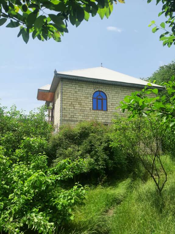 Lerik Lerik, Азербайджан günlük kirayə Həyət evi / Villa 100 AZN-a 4 otaqlı