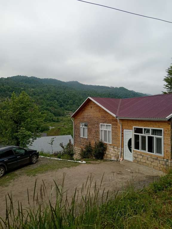 Lerik Lerik, Азербайджан Azərbaycanda günlük kirayə Həyət evi / Villa 100 AZN-a 4 otaqlı