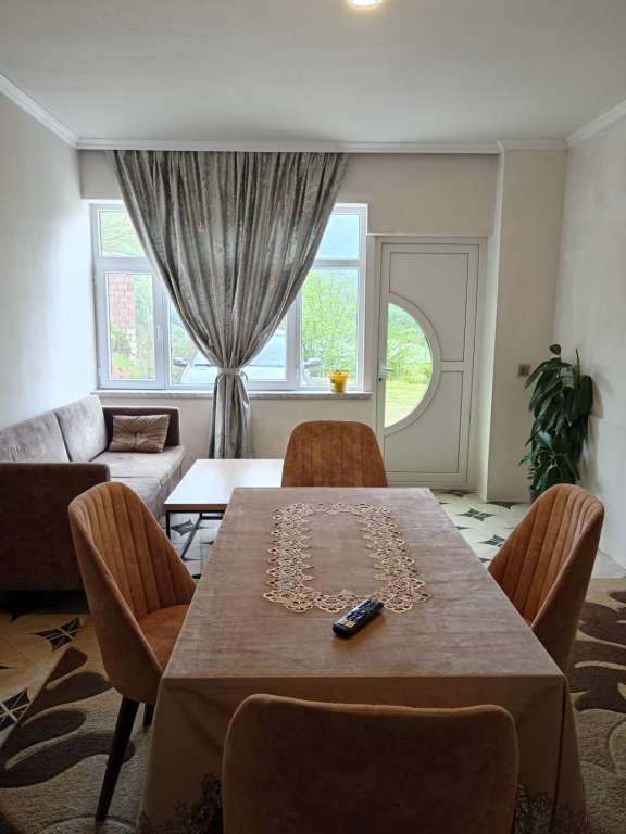 Lerik Lerik, Азербайджан günlük kirayə Həyət evi / Villa 100 AZN-a 4 otaqlı