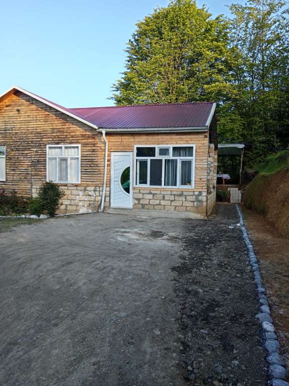 Lerik Lerik, Азербайджан günlük kirayə Həyət evi / Villa 100 AZN-a 4 otaqlı