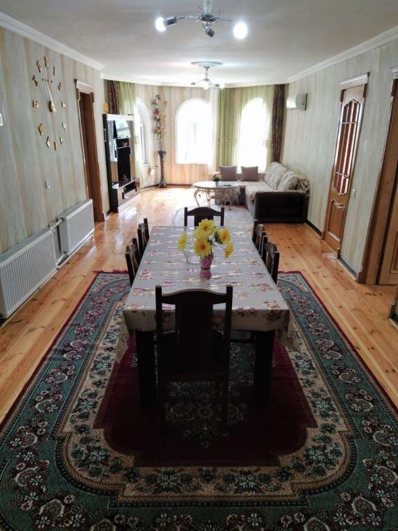 Qəbələ XVW7+FJF, Kebele, Azerbaycan günlük kirayə Həyət evi / Villa 200 AZN-a 4 otaqlı