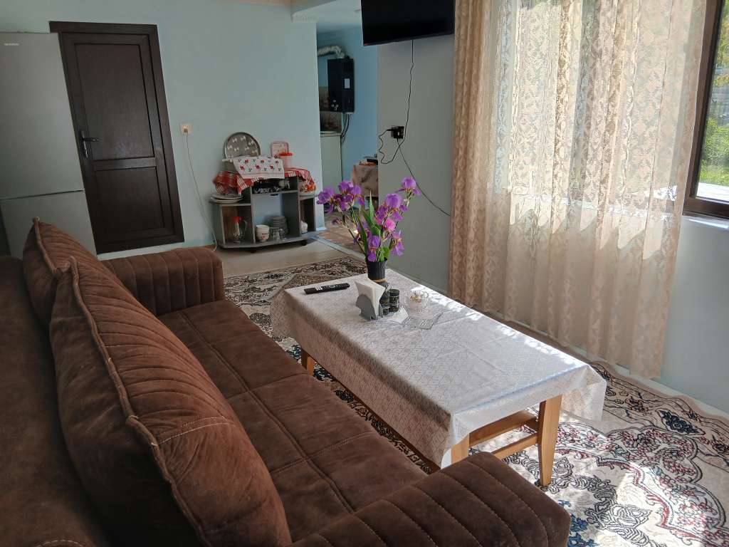 Qax Ağçay, Азербайджан günlük kirayə Həyət evi / Villa 80 AZN-a 2 otaqlı