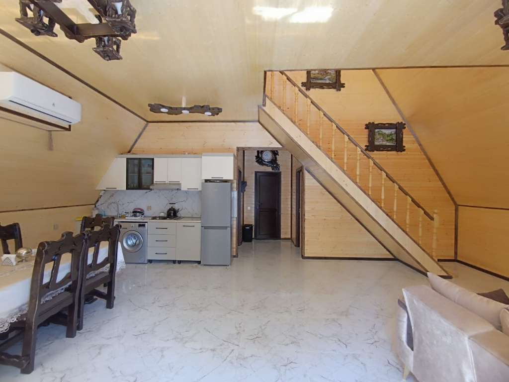Qəbələ Mıxlıqovaq, Azərbaycan günlük kirayə A-Frame 250 AZN-a 4 otaqlı