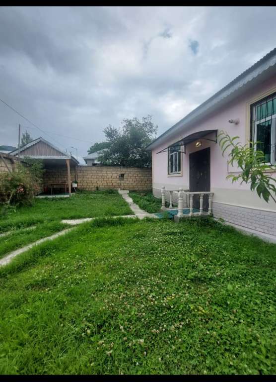 Qəbələ Pastar məhəlləsi Azərbaycanda günlük kirayə Həyət evi / Villa 80 AZN-a 3 otaqlı