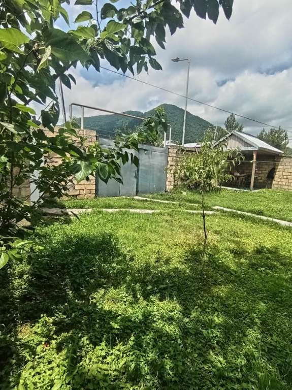 Qəbələ Pastar məhəlləsi günlük kirayə Həyət evi / Villa 80 AZN-a 3 otaqlı