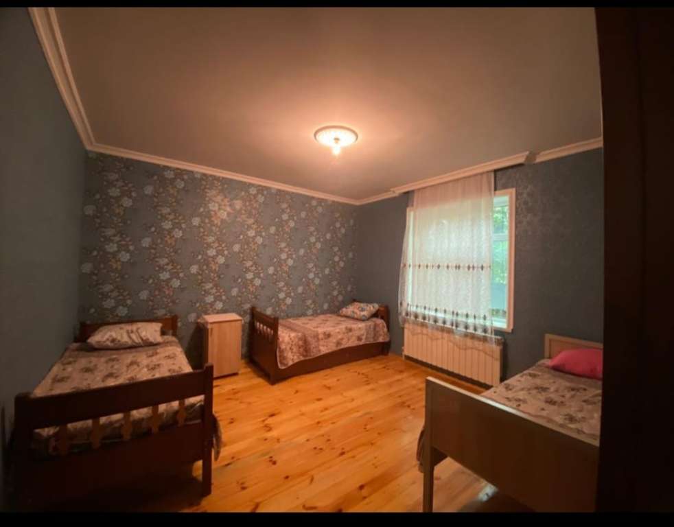 Qəbələ Pastar məhəlləsi günlük kirayə Həyət evi / Villa 80 AZN-a 3 otaqlı
