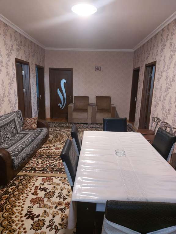 Qəbələ Pastar məhəlləsi günlük kirayə Həyət evi / Villa 80 AZN-a 3 otaqlı