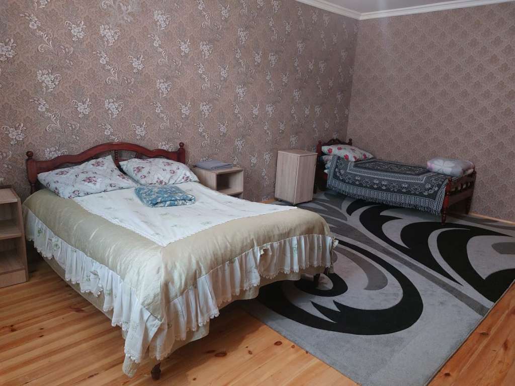 Qəbələ Pastar məhəlləsi günlük kirayə Həyət evi / Villa 80 AZN-a 3 otaqlı