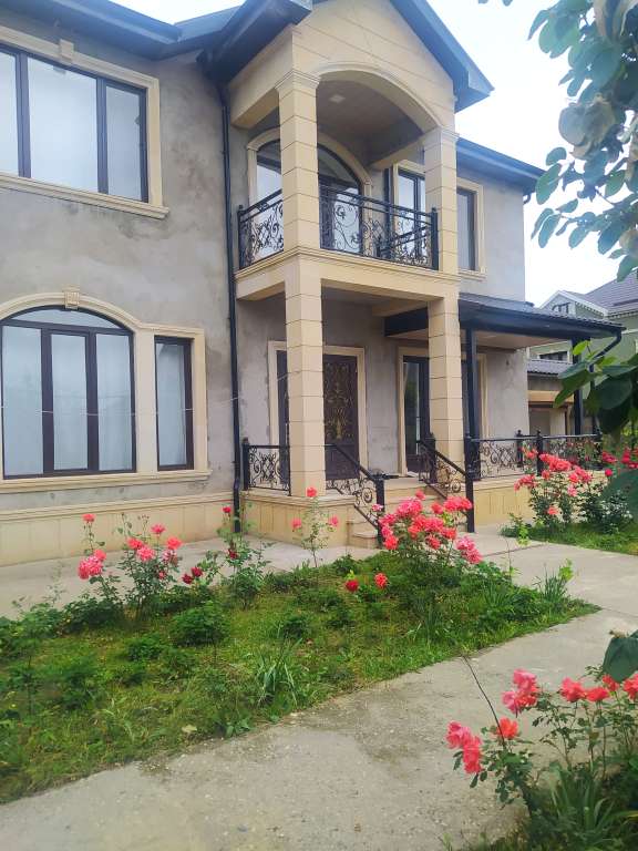 Qusar Zərifə Əliyeva, Qusar, Azərbaycan Azərbaycanda günlük kirayə Həyət evi / Villa 150 AZN-a 3 otaqlı