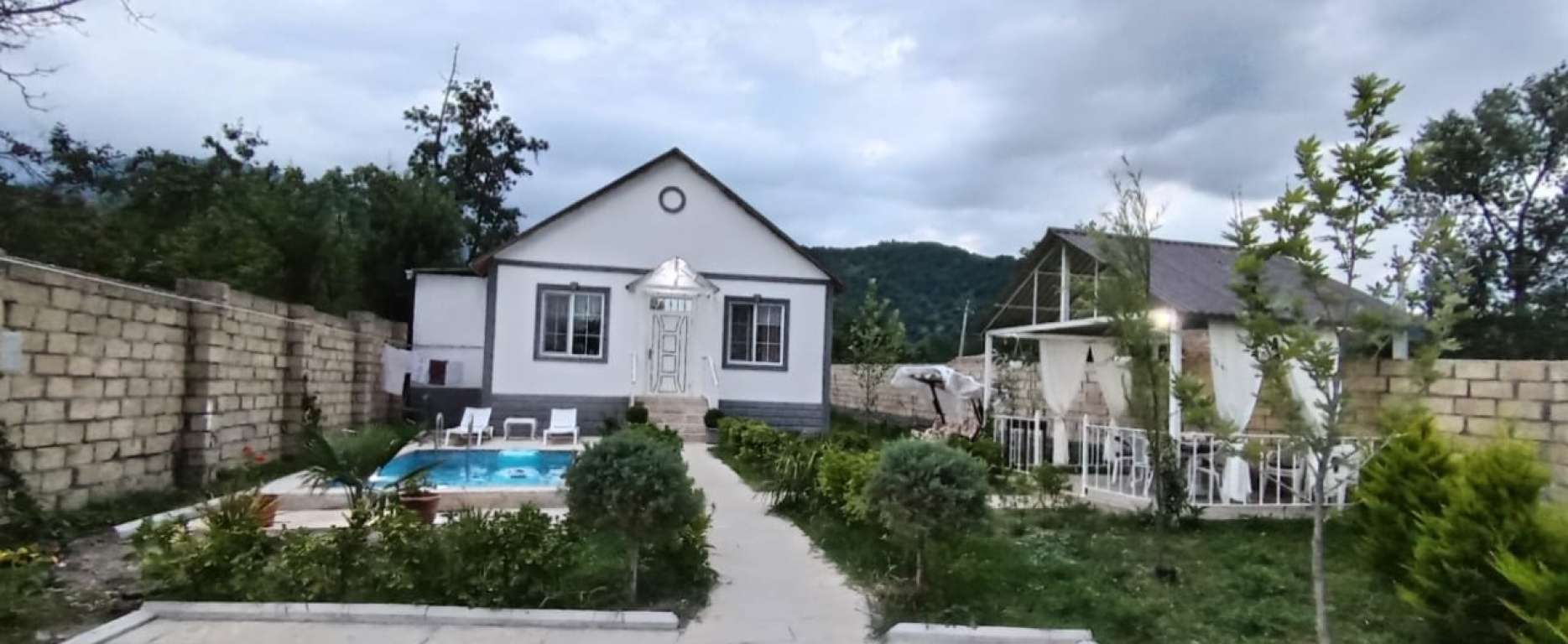 Qəbələ XW3R+VVR, Vəndam, Azərbaycan günlük kirayə Həyət evi / Villa 230 AZN-a 3 otaqlı