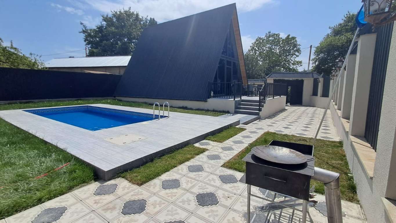 Qəbələ XW79+5H, Nohurqışlaq, Azərbaycan Azərbaycanda günlük kirayə A-Frame 270 AZN-a 3 otaqlı